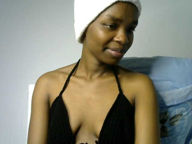 Juicygirl-1 live cam on BongaCams