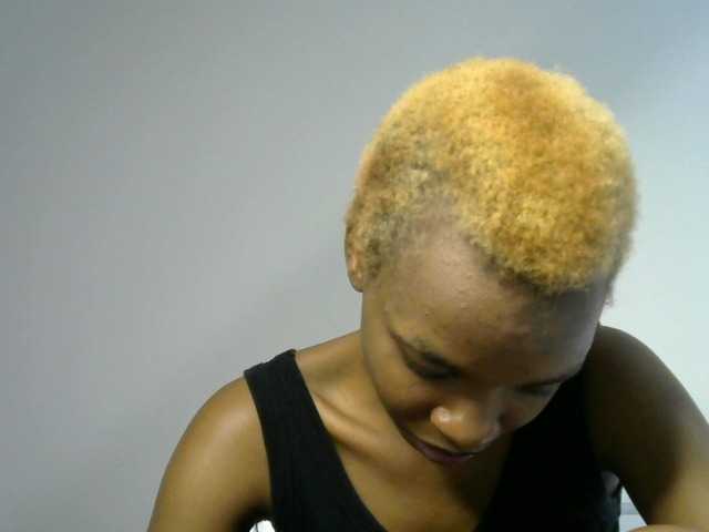 Juicygirl-1 live cam on BongaCams