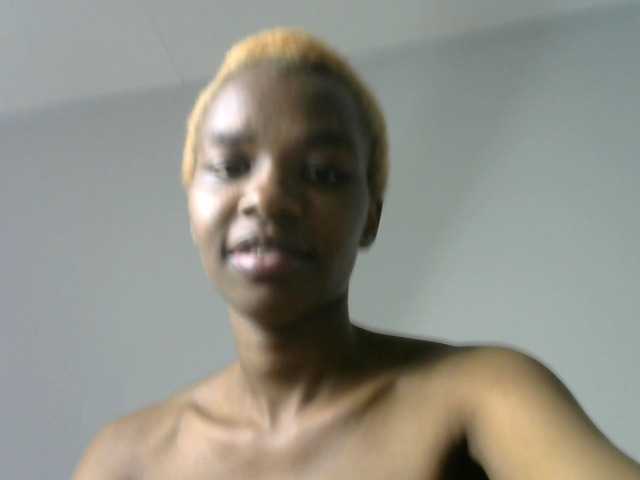 Juicygirl-1 live cam on BongaCams