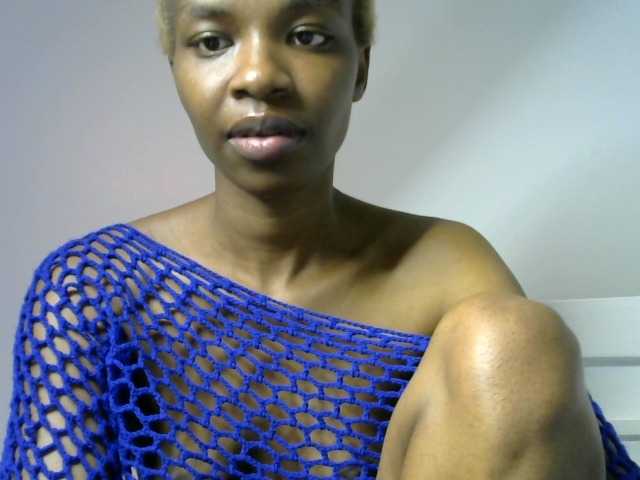 Juicygirl-1 live cam on BongaCams