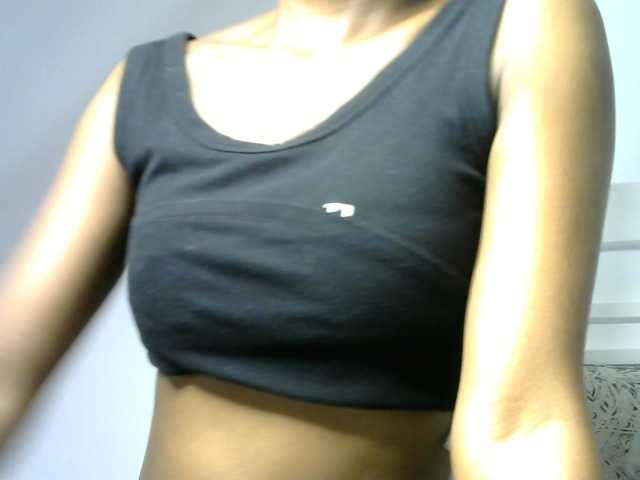 Juicygirl-1 live cam on BongaCams