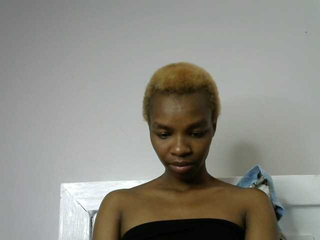 Juicygirl-1 live cam on BongaCams