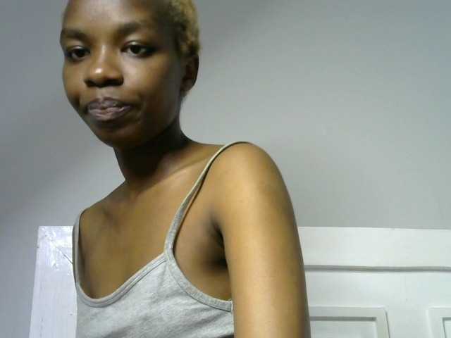 Juicygirl-1 live cam on BongaCams