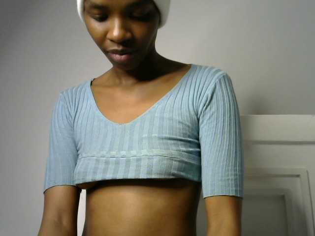 Juicygirl-1 live cam on BongaCams