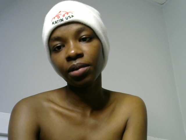 Juicygirl-1 live cam on BongaCams