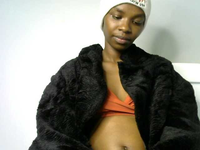 Juicygirl-1 live cam on BongaCams