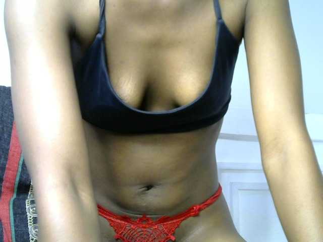 Juicygirl-1 live cam on BongaCams