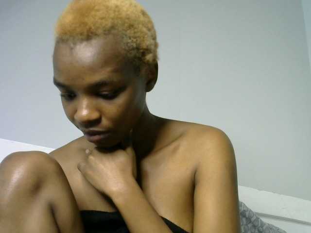 Juicygirl-1 live cam on BongaCams