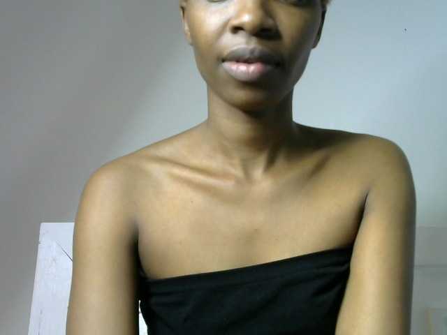 Juicygirl-1 live cam on BongaCams