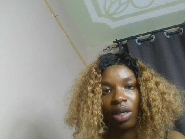Juicygirl-1 live cam on BongaCams