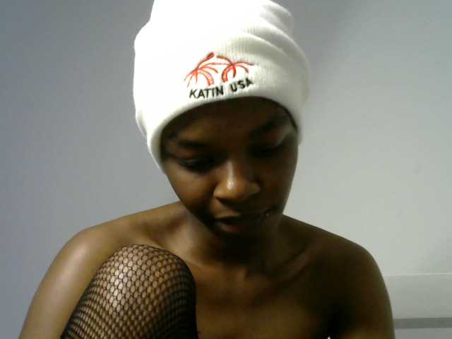Juicygirl-1 live cam on BongaCams