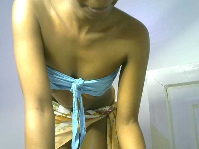Juicygirl-1 live cam on BongaCams