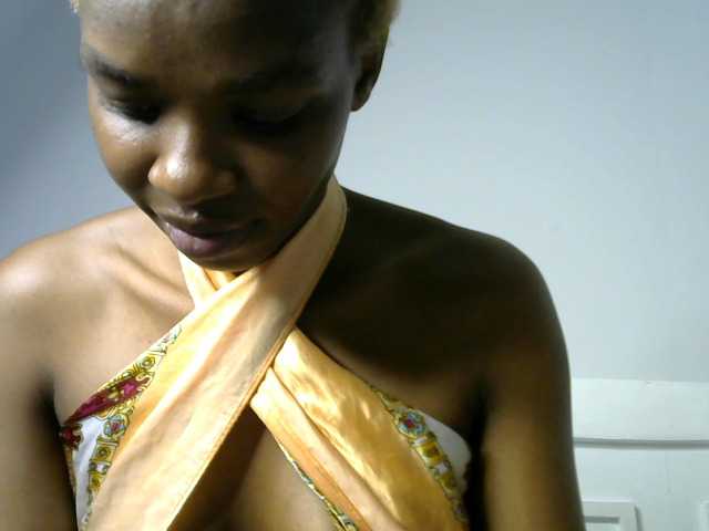 Juicygirl-1 live cam on BongaCams