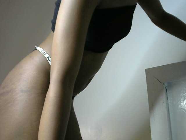 Juicygirl-1 live cam on BongaCams