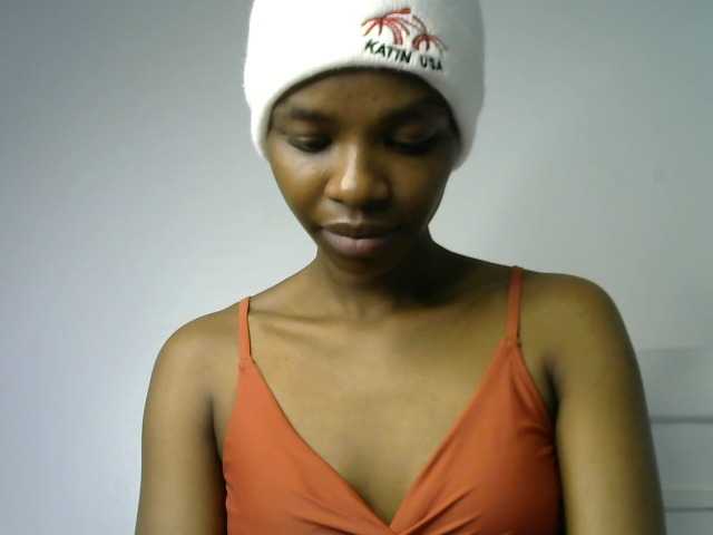 Juicygirl-1 live cam on BongaCams