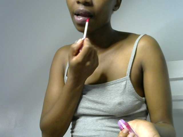 Juicygirl-1 live cam on BongaCams