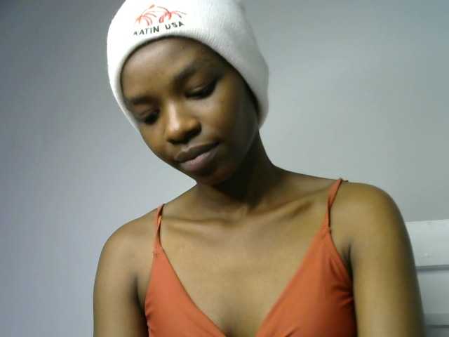 Juicygirl-1 live cam on BongaCams