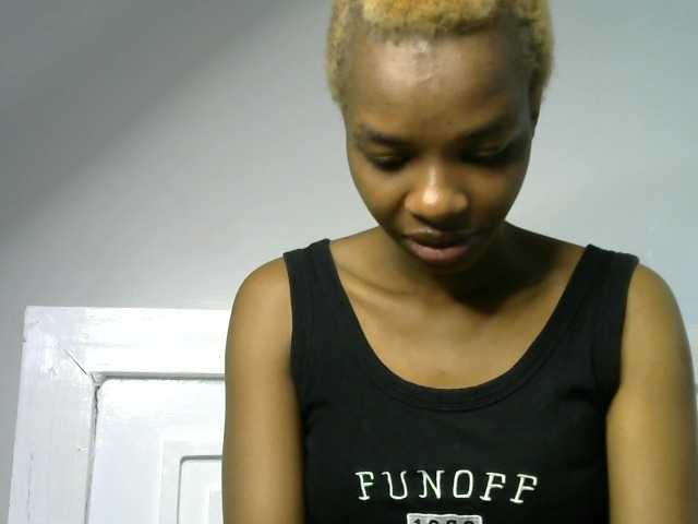 Juicygirl-1 live cam on BongaCams