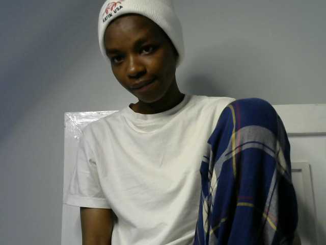 Juicygirl-1 live cam on BongaCams