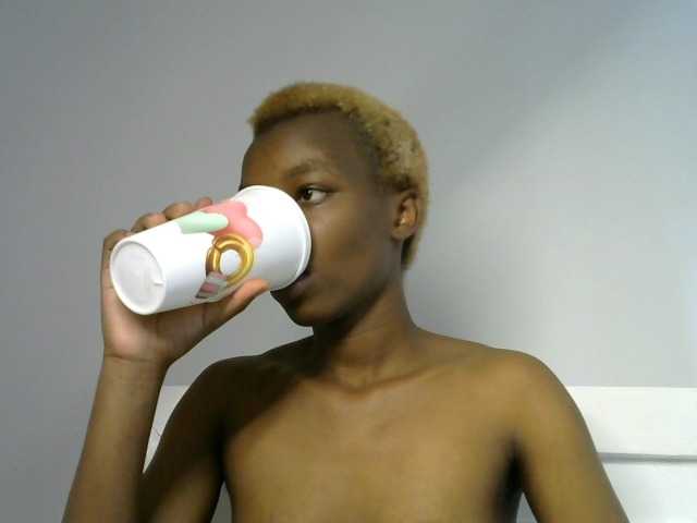Juicygirl-1 live cam on BongaCams