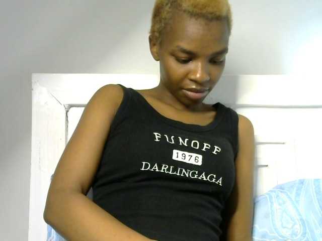 Juicygirl-1 live cam on BongaCams