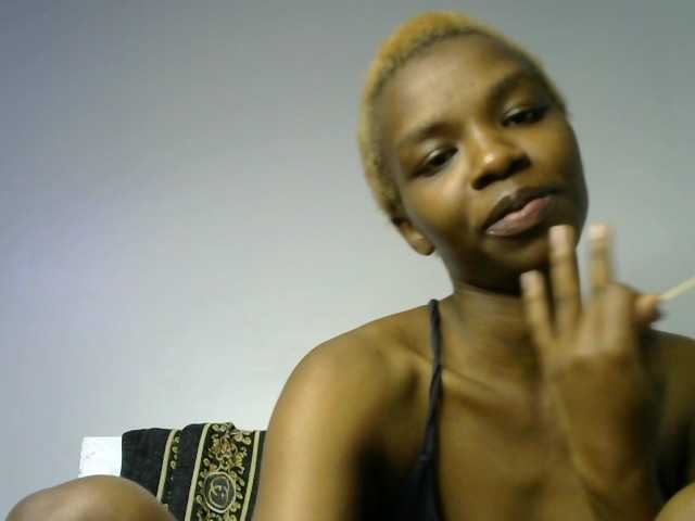 Juicygirl-1 live cam on BongaCams