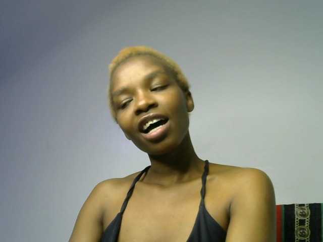 Juicygirl-1 live cam on BongaCams