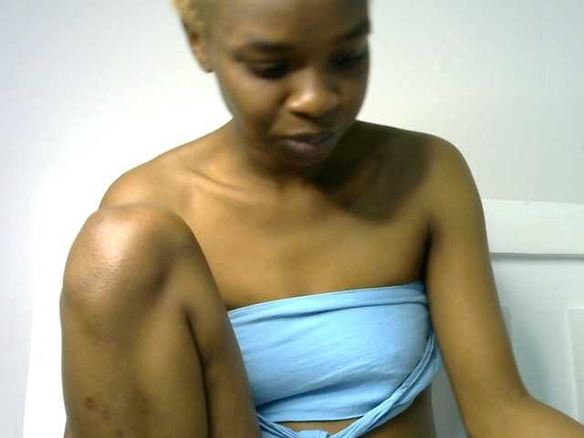 Juicygirl-1 live cam on BongaCams