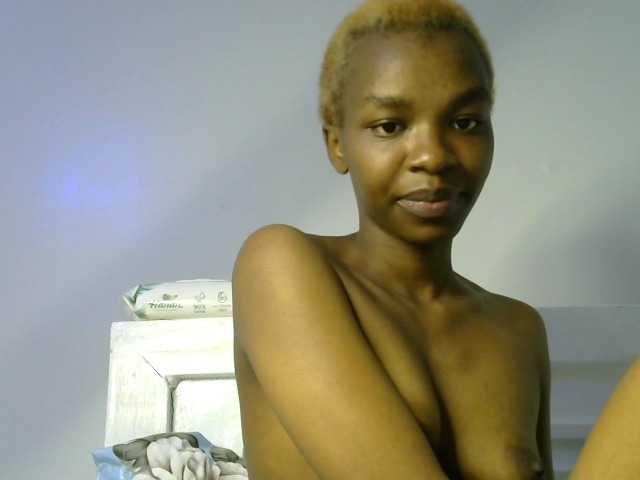 Juicygirl-1 live cam on BongaCams