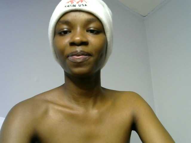 Juicygirl-1 live cam on BongaCams