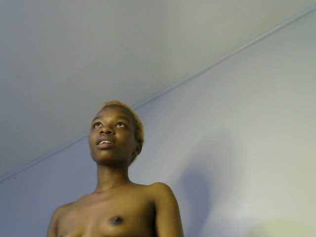 Juicygirl-1 live cam on BongaCams
