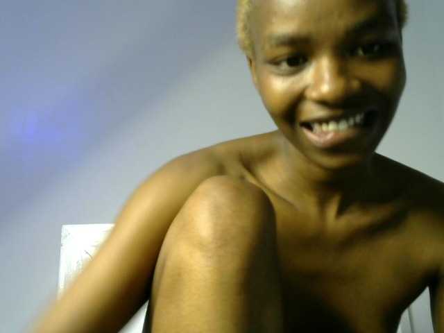 Juicygirl-1 live cam on BongaCams