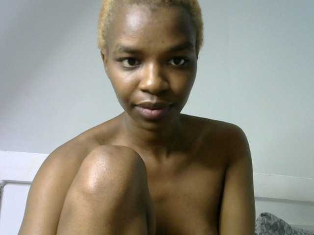 Juicygirl-1 live cam on BongaCams