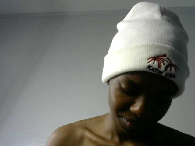 Juicygirl-1 live cam on BongaCams