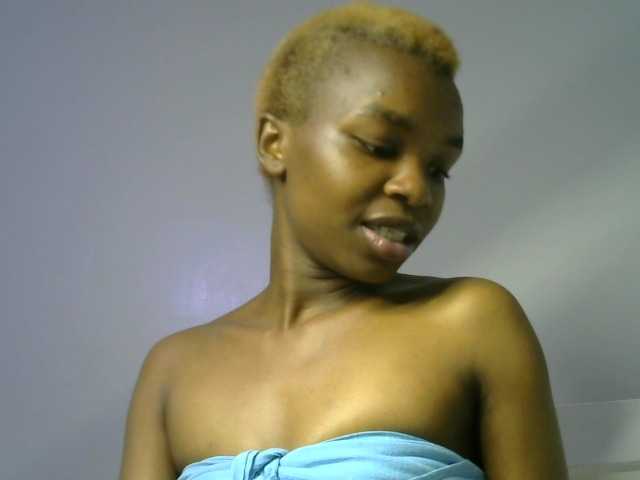Juicygirl-1 live cam on BongaCams