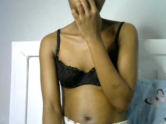 Juicygirl-1 live cam on BongaCams