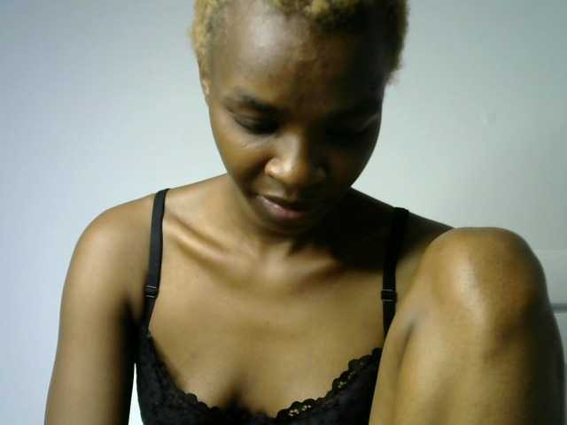 Juicygirl-1 live cam on BongaCams