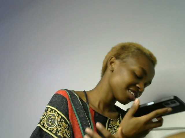 Juicygirl-1 live cam on BongaCams