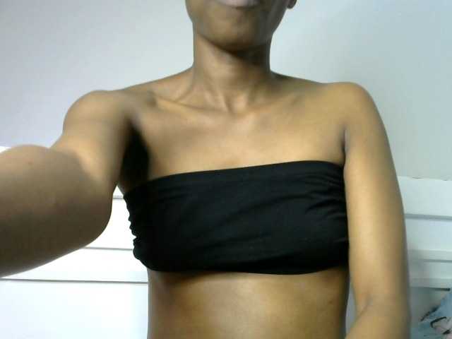 Juicygirl-1 live cam on BongaCams