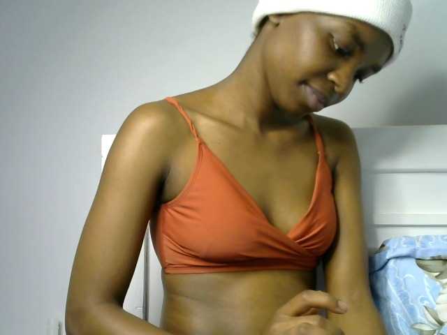 Juicygirl-1 live cam on BongaCams