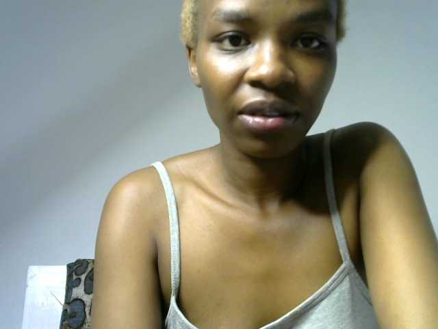 Juicygirl-1 live cam on BongaCams