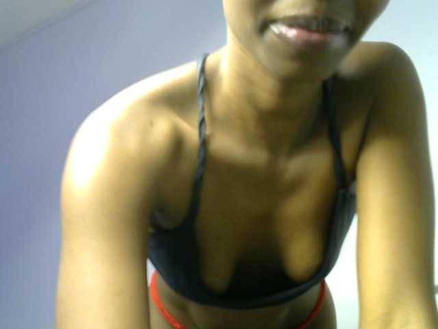 Juicygirl-1 live cam on BongaCams