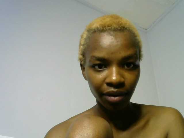 Juicygirl-1 live cam on BongaCams