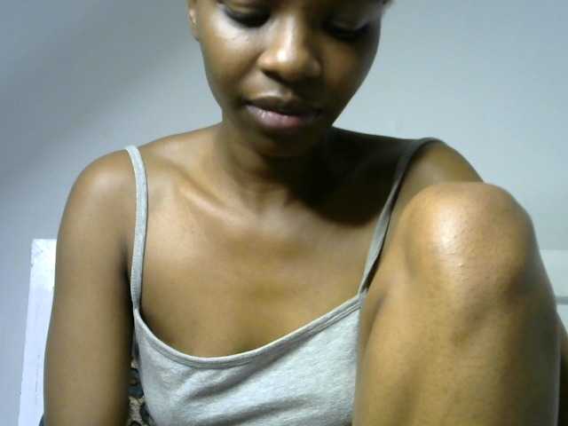 Juicygirl-1 live cam on BongaCams