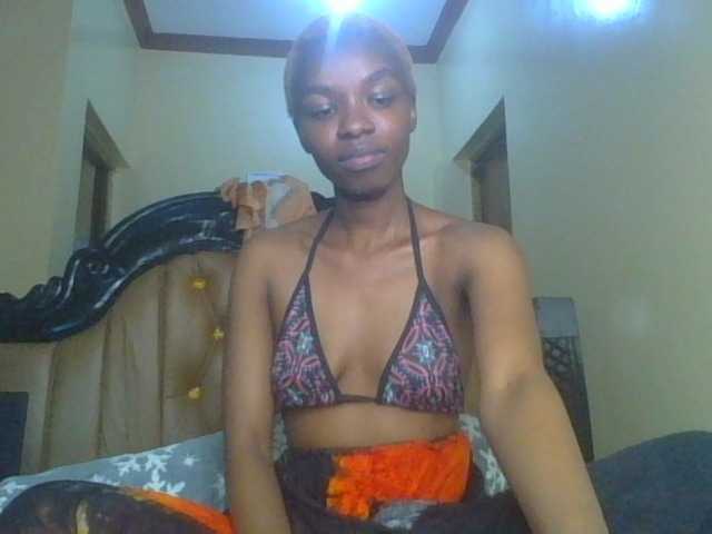 Juicygirl-1 live cam on BongaCams