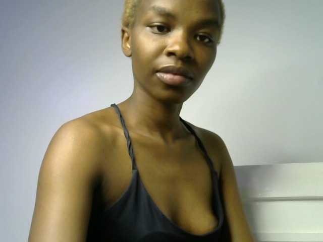 Juicygirl-1 live cam on BongaCams
