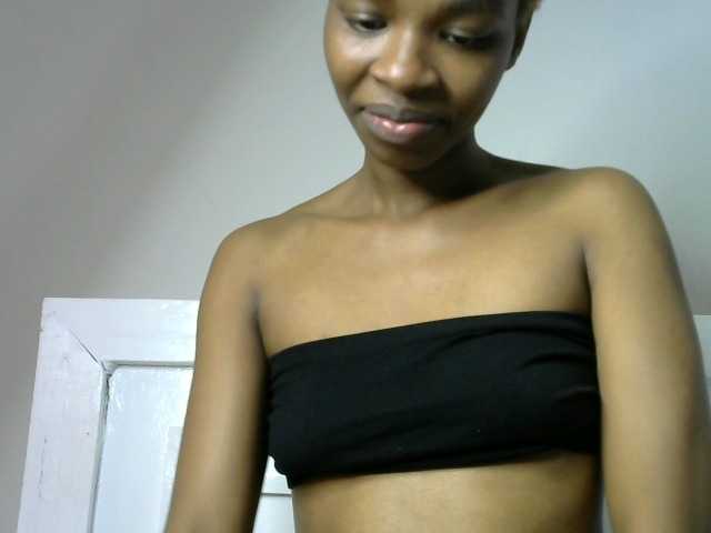 Juicygirl-1 live cam on BongaCams