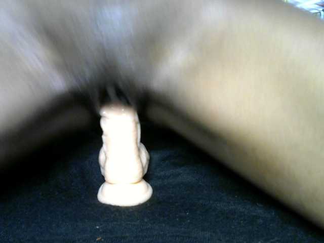 Juicygirl-1 live cam on BongaCams
