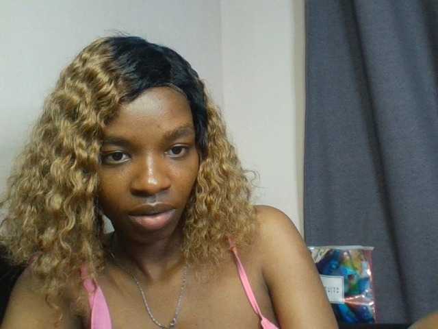 Juicygirl-1 live cam on BongaCams