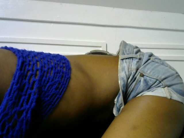 Juicygirl-1 live cam on BongaCams